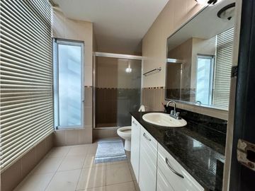 Se Vende Apartamento en Avenida Balboa | PH Bayfront con Vista al Mar