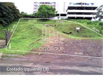 Venta de Lote en 12 de Octubre