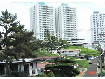 Venta de Lote en 12 de Octubre