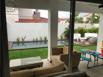 QUINTAS DE VERSALLES - COSTA SUR