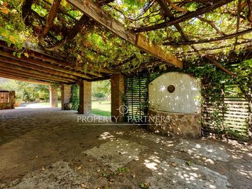 Espectacular casa provenzal tipo campiña francesa con gran parque