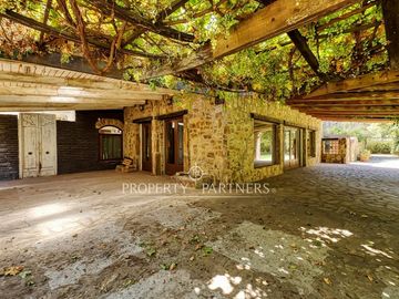 Espectacular casa provenzal tipo campiña francesa con gran parque
