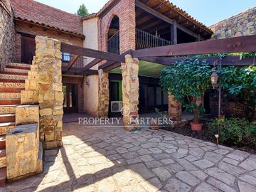 Espectacular casa provenzal tipo campiña francesa con gran parque