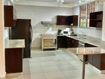 Venta de Casa en Clayton (MM)
