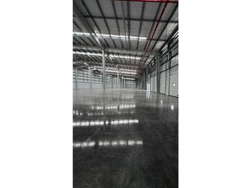 LLANO BONITO, GALERA 710m2 NUEVA LISTA PARA OCUPAR $7458