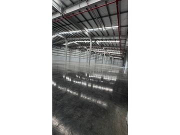 LLANO BONITO, GALERA 710m2 NUEVA LISTA PARA OCUPAR $7458