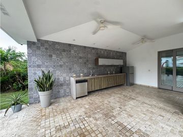 Venta de Casa en Fairway, Santa María