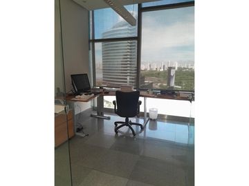 PH TORRE PANAMA OFICINA 110m2 $2500m2 amoblada