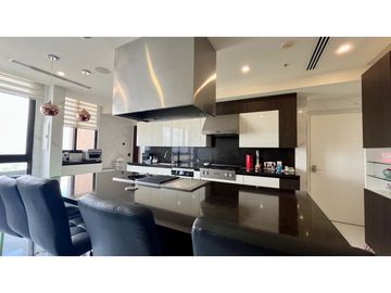 Venta de penthouse en Santa María