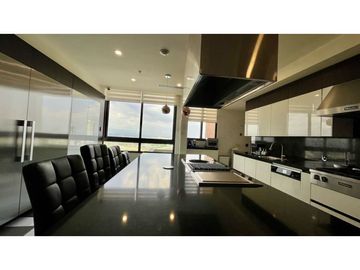 Venta de penthouse en Santa María