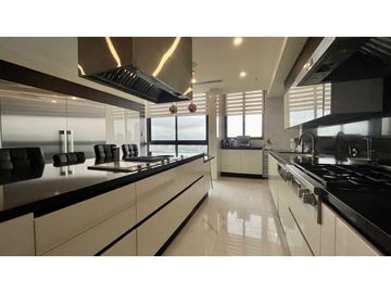 Venta de penthouse en Santa María