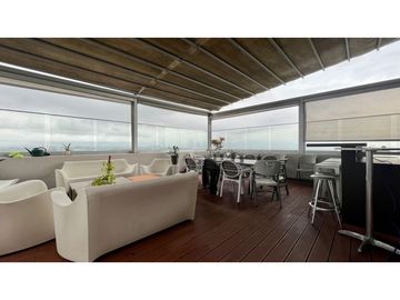 Venta de penthouse en Santa María