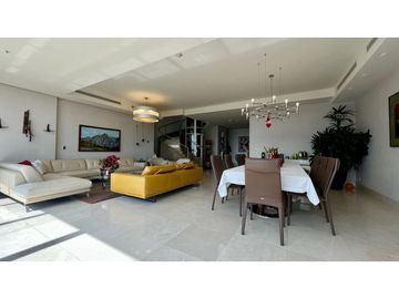 Venta de penthouse en Santa María