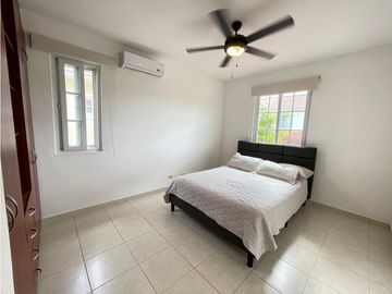 Venta de Casa unifamiliar en Villa Valencia, Costa Sur