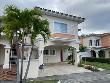 Venta de Casa unifamiliar en Villa Valencia, Costa Sur