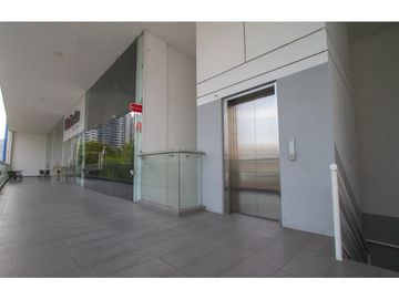 Alquiler de local comercial en San Francisco, Calle 76