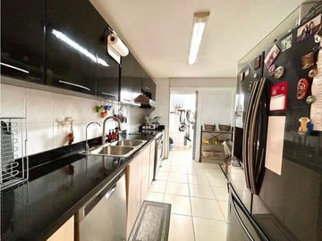 San FRANCISCO Apartamento con terraza privada $385,000 3rec 3b
