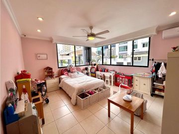 San FRANCISCO Apartamento con terraza privada $385,000 3rec 3b