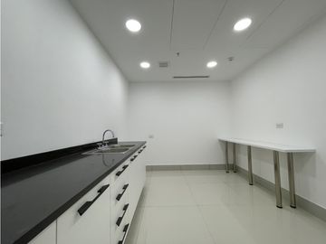 COSTA DEL ESTE Financial Park 140m2 $2800