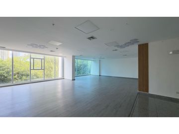 Alquiler de local comercial en Costa del Este, Avenida Cincuentenario