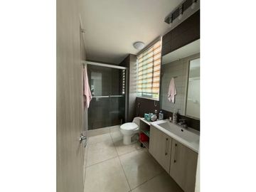 Alquiler de apartamento ubicado en Clayton. [AA]