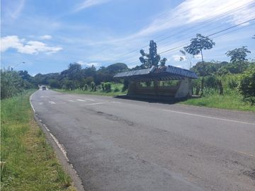 Venta de Terreno de Esquina ideal para Inversión o Vida Campestre