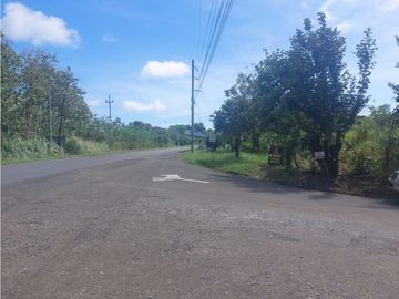 Venta de Terreno de Esquina ideal para Inversión o Vida Campestre