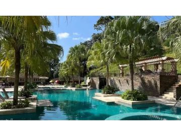Excelente alquiler de apartamento ubicado en Clayton. [AP]