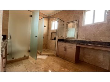 Venta de casa en Santa María