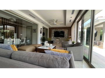Venta de casa en Santa María