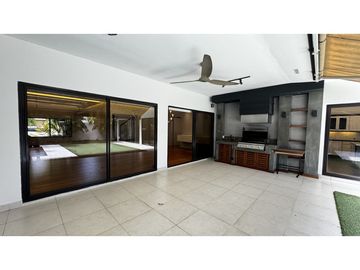 Venta casa en  Costa del Este PH Antigua