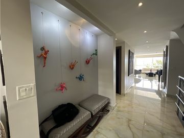 Venta de casa Primera Línea con piscina en Punta Paitilla