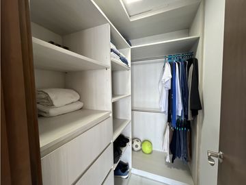 Venta de casa Primera Línea con piscina en Punta Paitilla