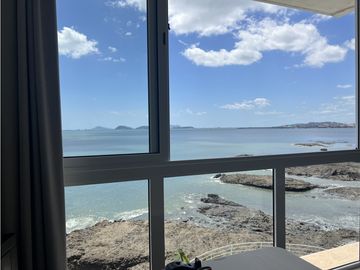 Venta de casa Primera Línea con piscina en Punta Paitilla