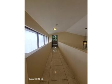 SE VENDE HERMOSA CASA EN SENDEROS DE CAMINO DE CRUCES, CLAYTON