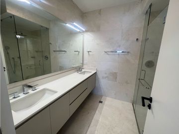 Venta de Apartamento de Lujo en Ocean Reef – PH Seascape