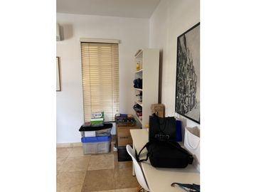 ¡Oportunidad única en Costa Sur! Venta de Moderna Casa en El Doral.