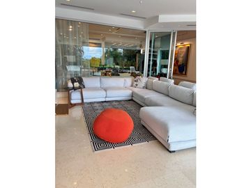 Venta lujoso apto con piscina y jardin PH Oceanaire