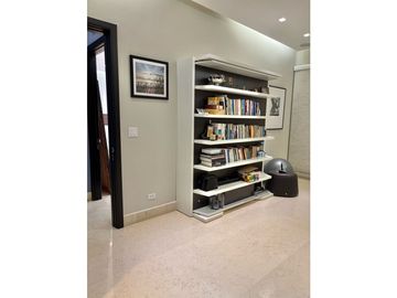 Venta lujoso apto con piscina y jardin PH Oceanaire