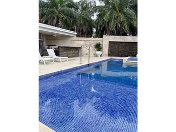 Venta lujoso apto con piscina y jardin PH Oceanaire
