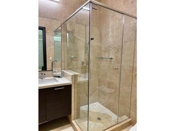 Venta lujoso apto con piscina y jardin PH Oceanaire