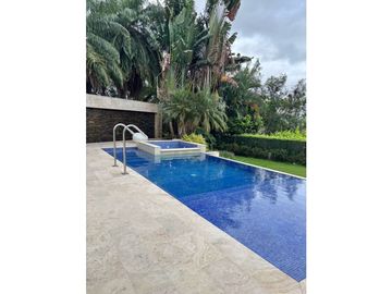 Venta lujoso apto con piscina y jardin PH Oceanaire