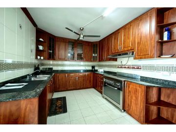 Venta de apartamento en la Avenida Balboa, Panamá RB