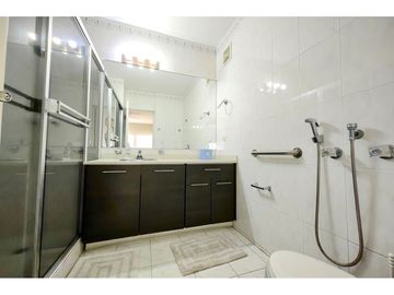 Venta de apartamento en la Avenida Balboa, Panamá RB