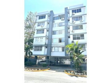 SE VENDE O ALQUILA APARTAMENTO EN SAN FRANCISCO 3RECAMARAS
