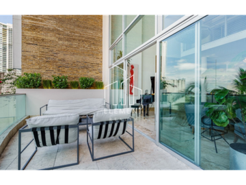 Premier Loft