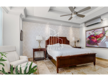Premier Loft