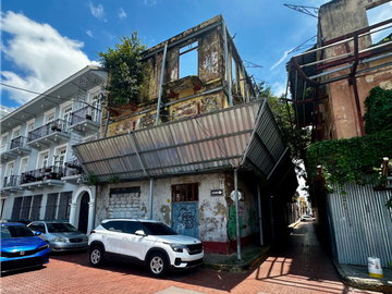 Casa Maestre - Se Vende Edificio para restaurar en Casco Viejo