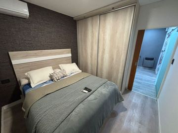 VENTA HERMOSA CASA EN ALVEAR, PILETA CLIMATIZADA