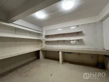 For rent Shophouse 500 sqm in Phra Khanong Nuea, Watthana, Bangkok BTS Phra Khanong